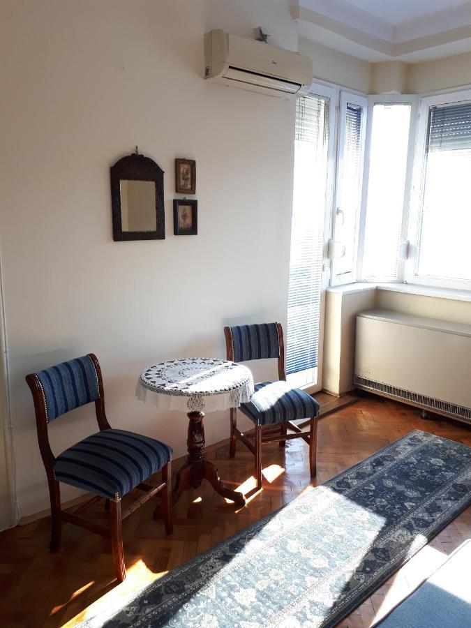 Cozy Hikers Flat Lägenhet Belgrad Exteriör bild
